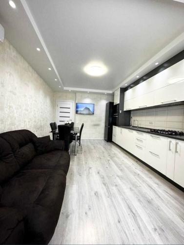 Studio Apartment image 1