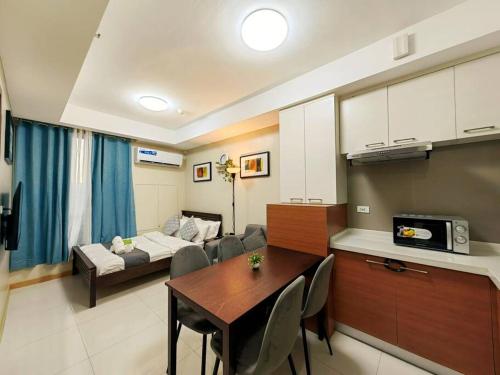 1BR Condotel Suite at Sunshine100 City Plaza #SS02, Manila