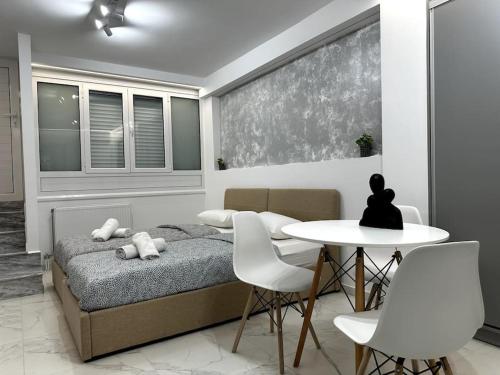 Cozy Elegant Apartment #2 VIPGreece - Tap to explore photos