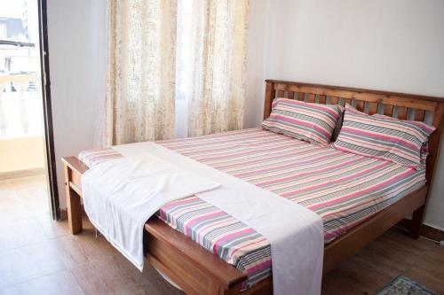 Gee's Holiday Home Apartment in Mombasa CBD - Parking in Mombasa