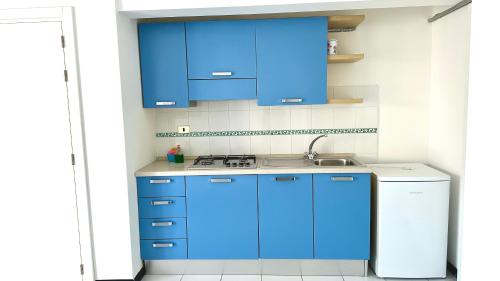 One-Bedroom Apartment image 2