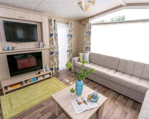 3 bedrooms, 6 beds