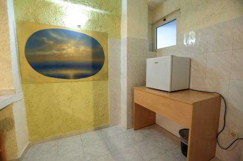Standard Family Room image 5