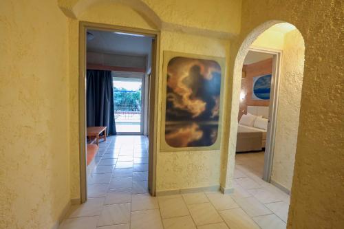 Standard Family Room image 6