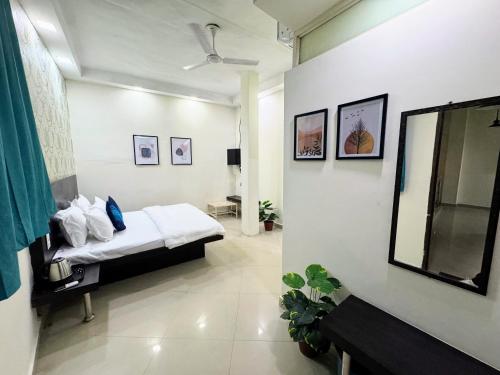 Superior Double Room image 9