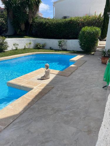 NARICHA 1 MENYBER - Nerja