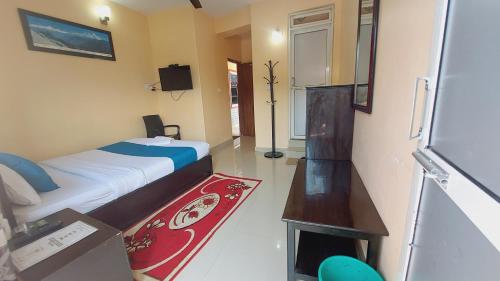 King Room with Lake View image 10