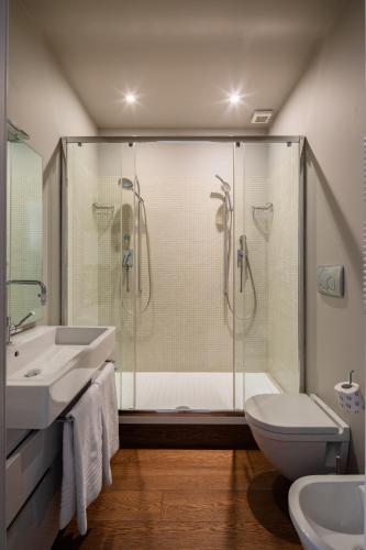 2 bedrooms flat near Via Veneto, Roma (foto 9)