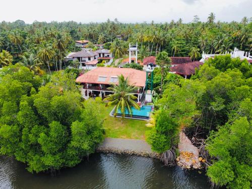 Lagoon Bentota Resort