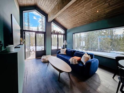 Cozy Mountain Cottage with beautiful views & Sauna