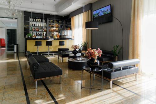 Фойє, Hotel Lamberton in Олтажев