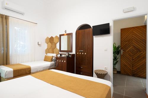 Semiramis Guesthouse - image 2