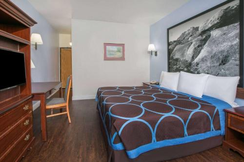 Super 8 by Wyndham Garland North Dallas Area - image 9