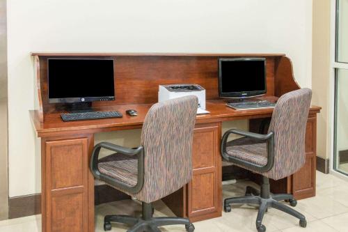 Hawthorn Extended Stay by Wyndham Bloomington Hawthorn Extended Stay by Wyndham Bloomington