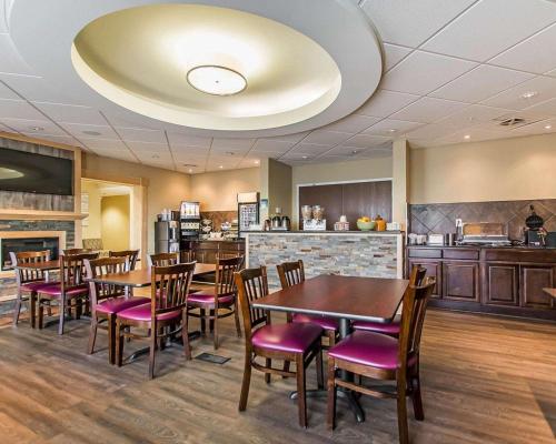 ห้องอาหาร, ควอลิตี้ อินน์ มองก์ตัน (Quality Inn Moncton) in มองค์ตัน (NB)