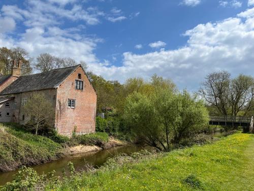 Otter Holt, beautiful East Devon