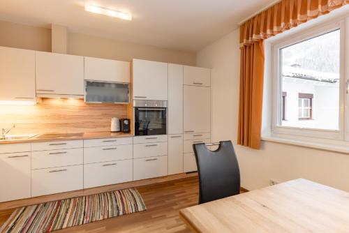 Apartment with Terrace image 10