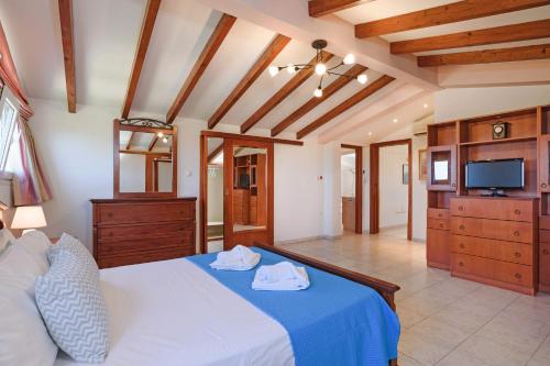 Villa Helios Rodos by Villa Plus - image 4
