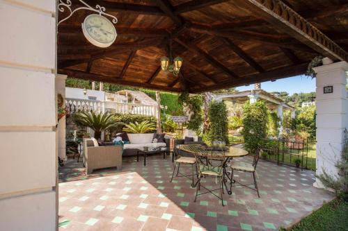 Villa image 2