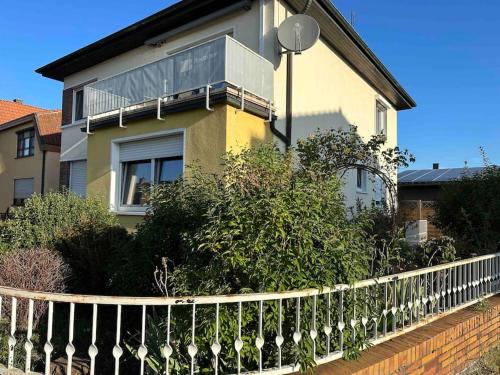 Exterior view, Ferienwohnung fur bis 5 Personen in Neulussheim
