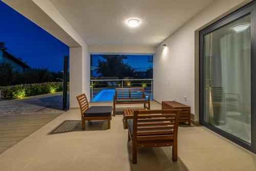 ระเบียง/ชานเรือน, Villa SPLENDIDA in ซกาลยิซี