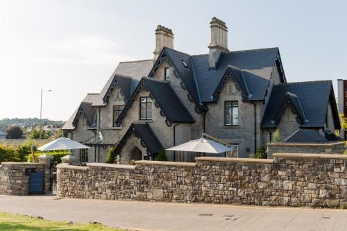 A szálláshely kívülről, Cae Court Hotel in Bridgend