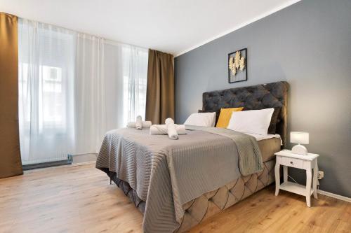Superior One-Bedroom Apartment with Balcony