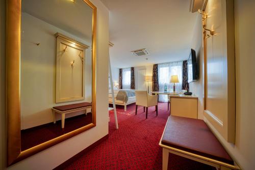 Phoenix Hotel Seeblick - image 8