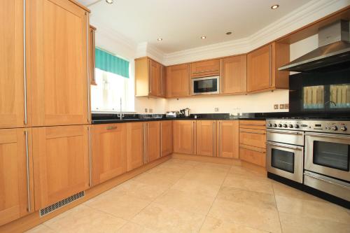 50m FROM THE BEACH, dogs welcome 5