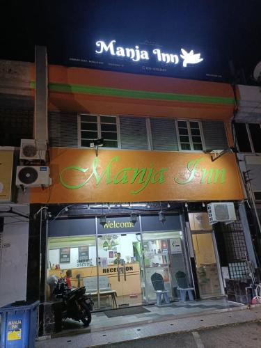 Manja Inn, Paka in Paka