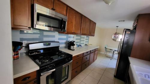 Unit 2 - Stylish 2BR Downtown Phoenix Retreat in Roosevelt Row, Parking Included, Phoenix (fotografie 2)