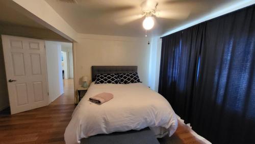 Unit 2 - Stylish 2BR Downtown Phoenix Retreat in Roosevelt Row, Parking Included, Phoenix (fotografie 3)