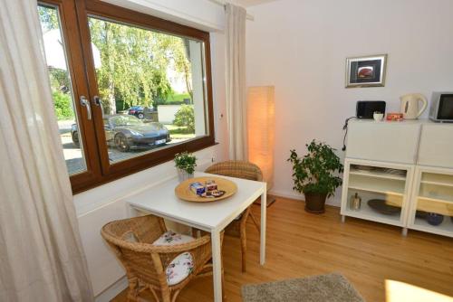 Moderne Ferienwohnung Deichstrasse in 亨內夫/西格