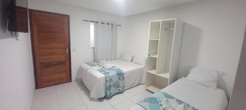 Standard Triple Room image 4