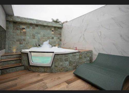 อ่างแช่น้ำร้อน, Motel Desireé (Motel Desiree) in ริโอเปเกโน