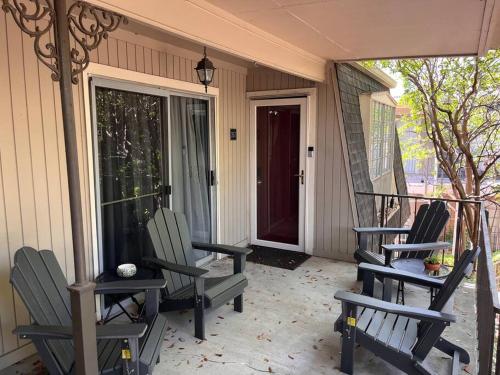 Удобства, Healing Haven King Bed Suite in Оак Лаун