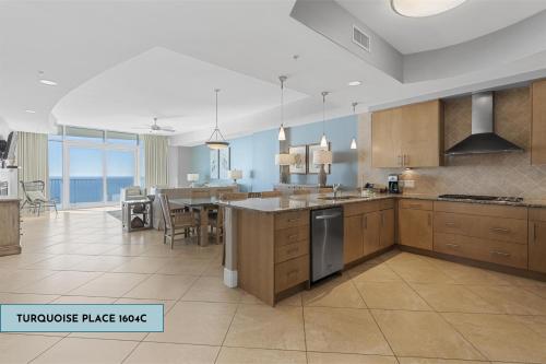 Turquoise Place 1604c