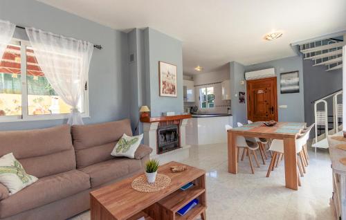 Stunning Home In Mazarrón With Kitchen