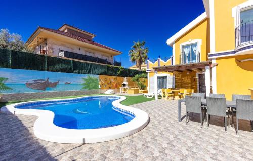 Stunning Home In Mazarrón With Kitchen