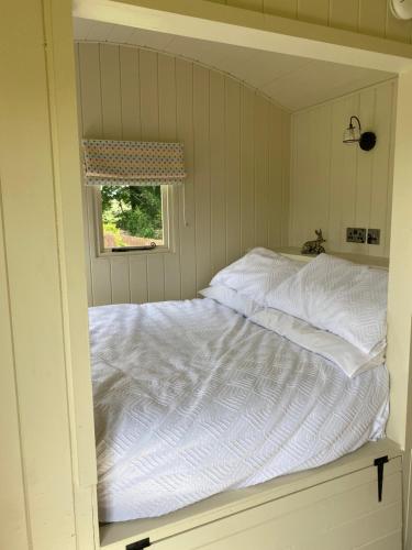 Willow Shepherd Hut