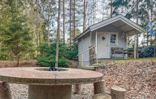 Cozy Home In Lttorp With Kitchen