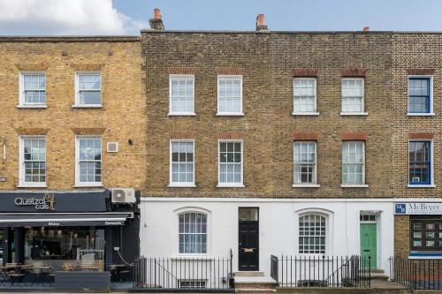 Exclusive London Townhouse w Terrace - Pass the Keys - image 4