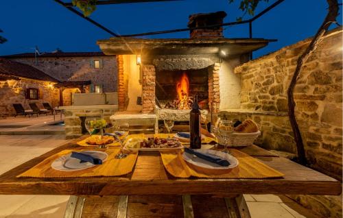 Hotelli välisilme, Tonina in Otrić