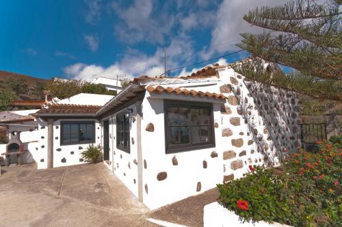 Instalações, Cuevas Morenas in Firgas