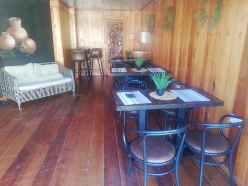 Restaurant, The Tamek Palace Hotel in Palapye