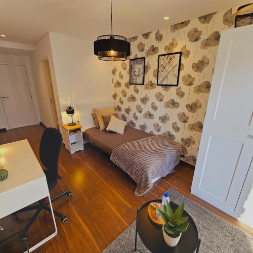 10 Min away from Hospitals -Casa Vincente Room - Coimbra