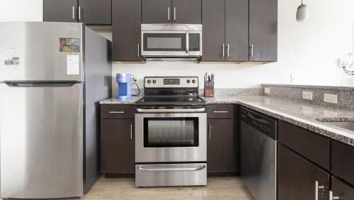 Landing at The Spectrum Apartments - 1 Bedroom in Chamberlayne Industrial Center in Richmond, USA