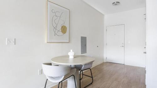 Landing at The Spectrum Apartments - 1 Bedroom in Chamberlayne Industrial Center in Richmond, USA