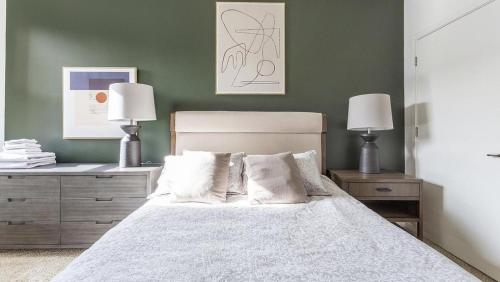 Landing at The Spectrum Apartments - 1 Bedroom in Chamberlayne Industrial Center in Richmond, USA