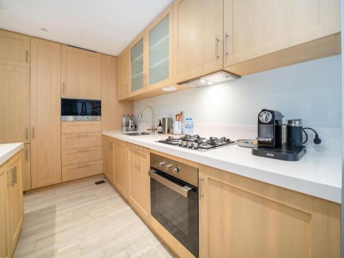 LUXFolio Retreats - Belgravia Bliss - image 5